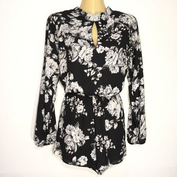 LORD & TAYLOR DESIGN LAB BOHO COTTAGECORE FLORAL LONG SLEEVE ROMPER POCKETS M - Picture 2 of 16